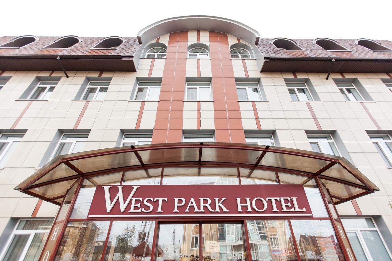 West Park Hotel Sofiivska Borshchahivka Ngoại thất bức ảnh