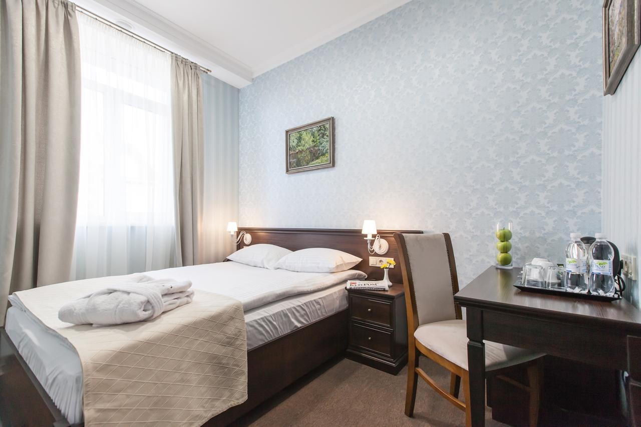 West Park Hotel Sofiivska Borshchahivka Ngoại thất bức ảnh