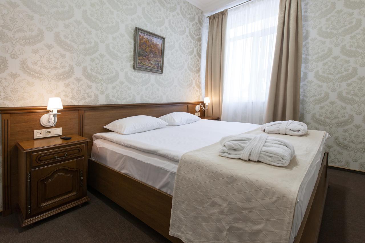 West Park Hotel Sofiivska Borshchahivka Ngoại thất bức ảnh