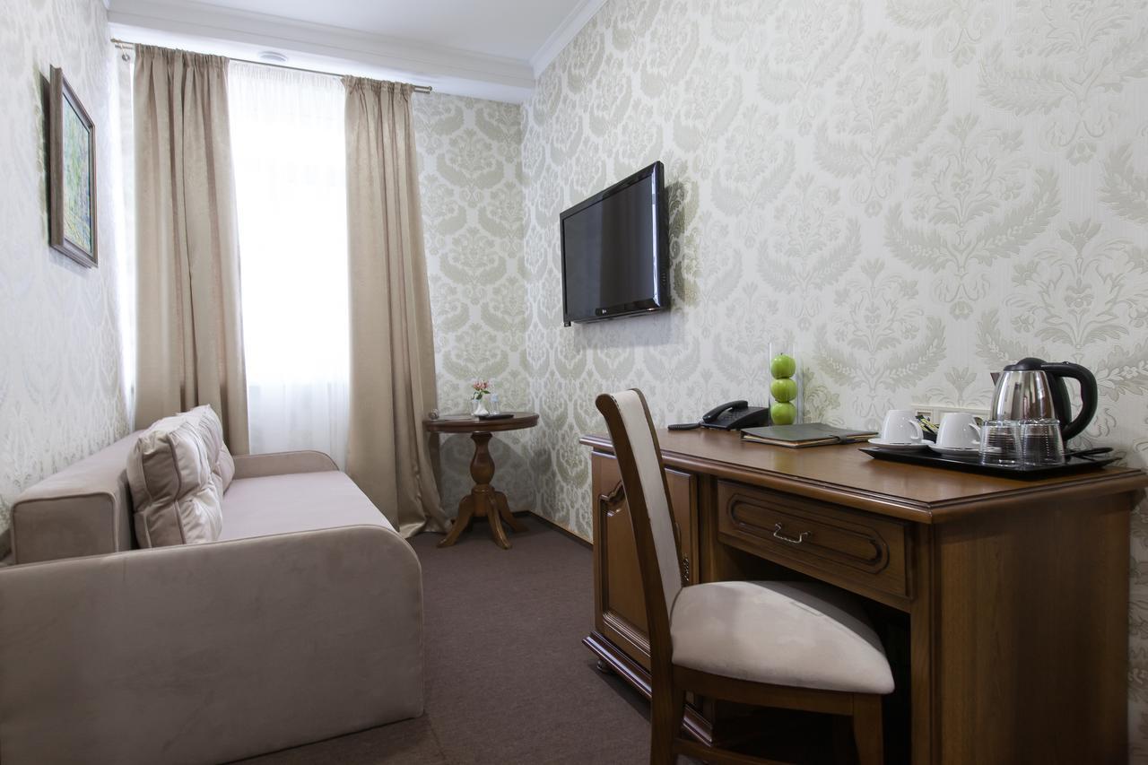 West Park Hotel Sofiivska Borshchahivka Ngoại thất bức ảnh