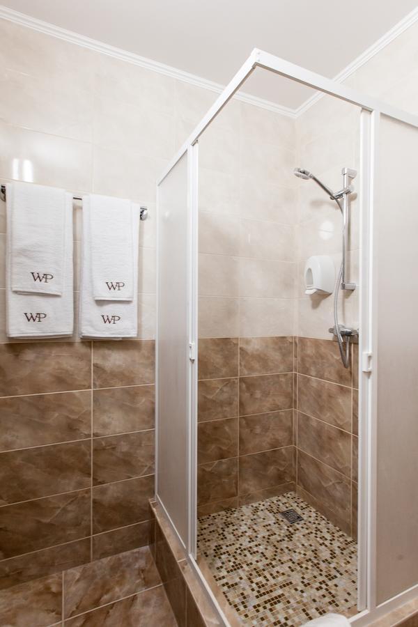West Park Hotel Sofiivska Borshchahivka Ngoại thất bức ảnh