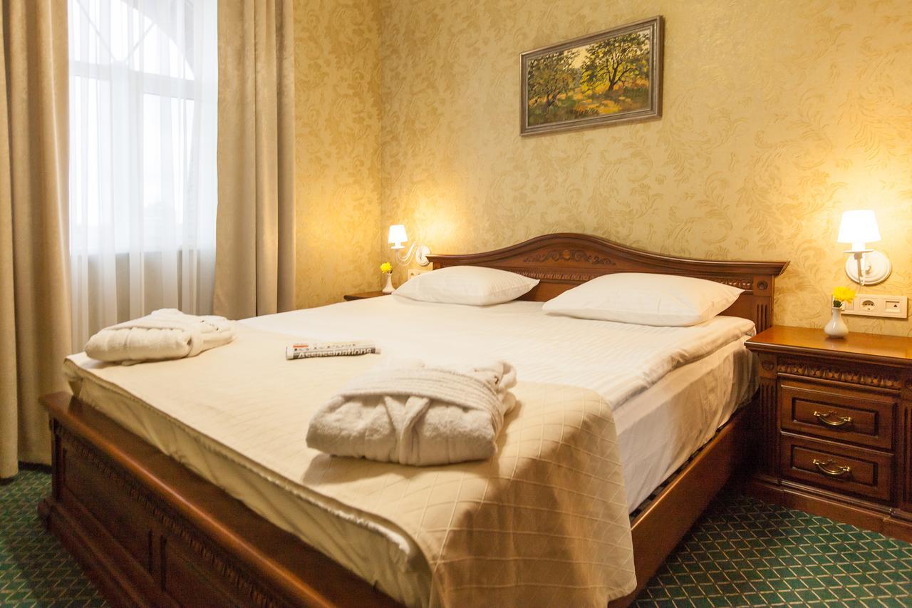 West Park Hotel Sofiivska Borshchahivka Ngoại thất bức ảnh