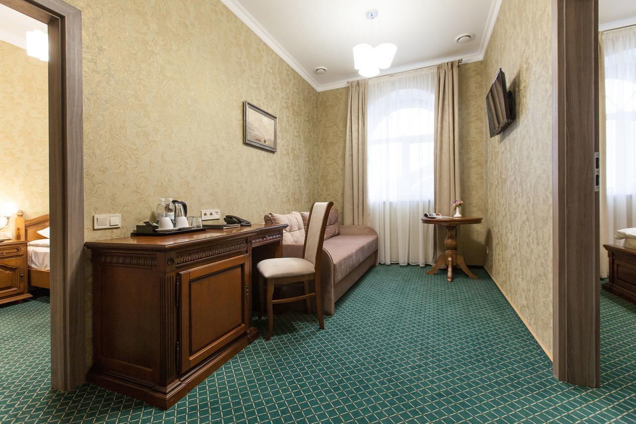 West Park Hotel Sofiivska Borshchahivka Ngoại thất bức ảnh