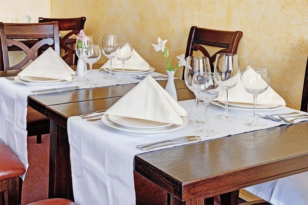 West Park Hotel Sofiivska Borshchahivka Ngoại thất bức ảnh